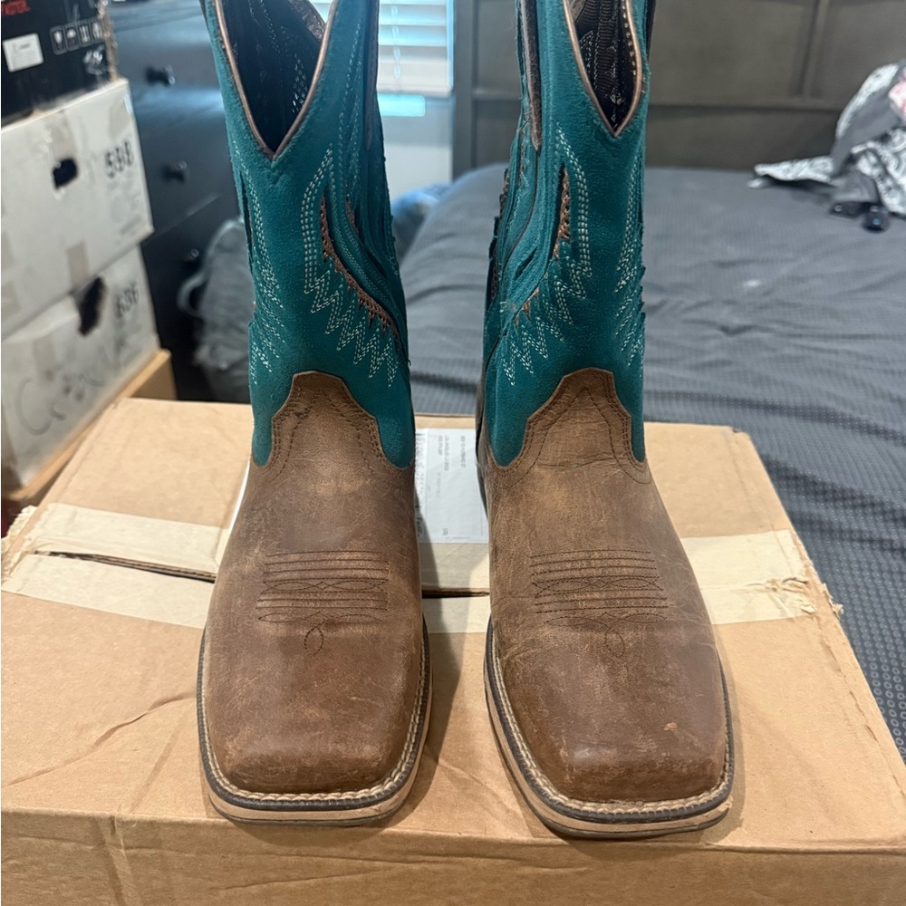 Ariat Women's Brown and Teal Ankle Boots